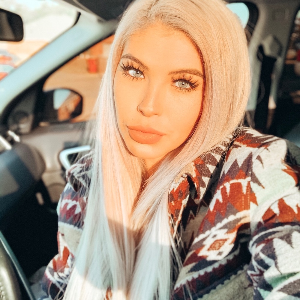 Meet your Posher, Maegan